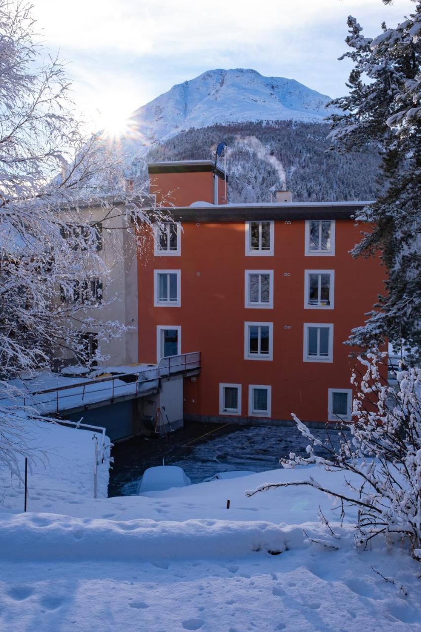 Chesa Quadrella Zimmer Mit Kuechenzeile Inklusive Bergbahnen Im Sommer-Ausser Studio Pontresina Exterior foto